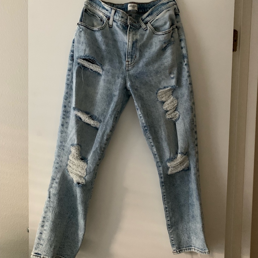Abercrombie & Fitch boyfriend fit jeans.